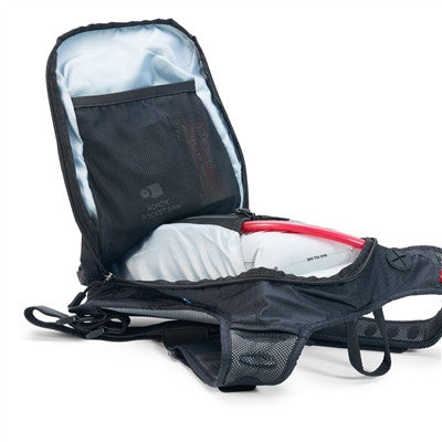 USWE Outlander 9 Hydration Pack with 3L bladder - Carbon Black
