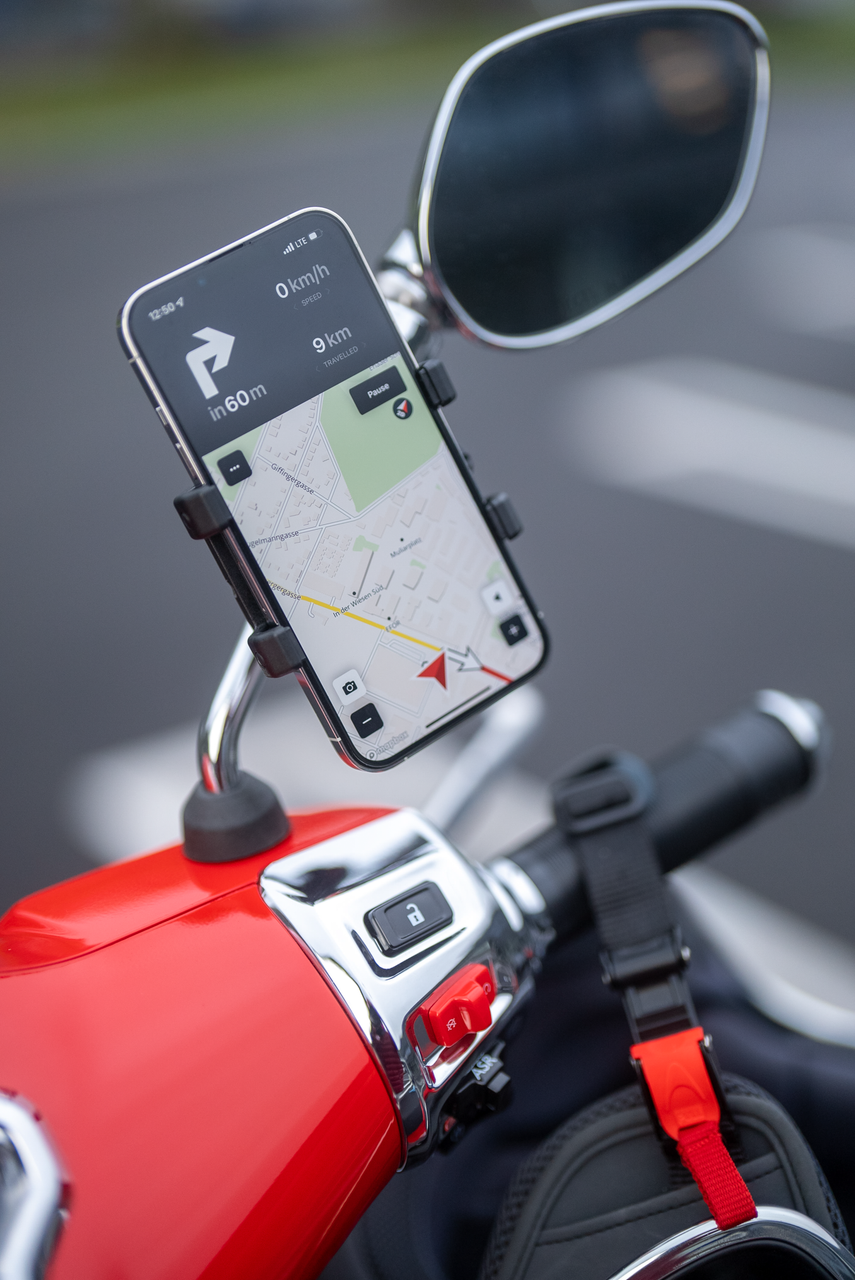 SP Connect - 52500 - Universal Clamp SPC+ Moto Scooter Bundle