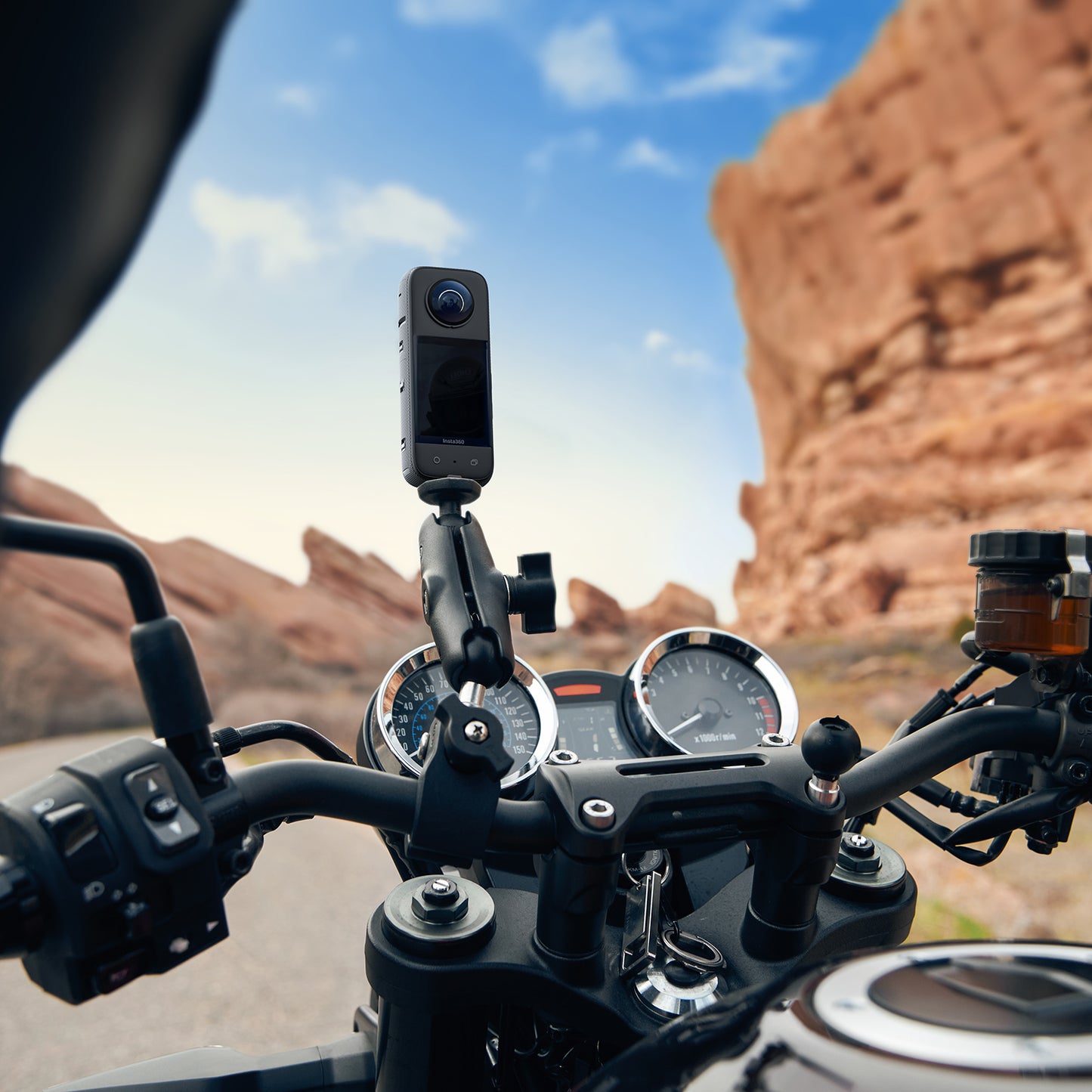 Insta360 X3 (128GB) 360 Action Camera Motorcycle Bundle