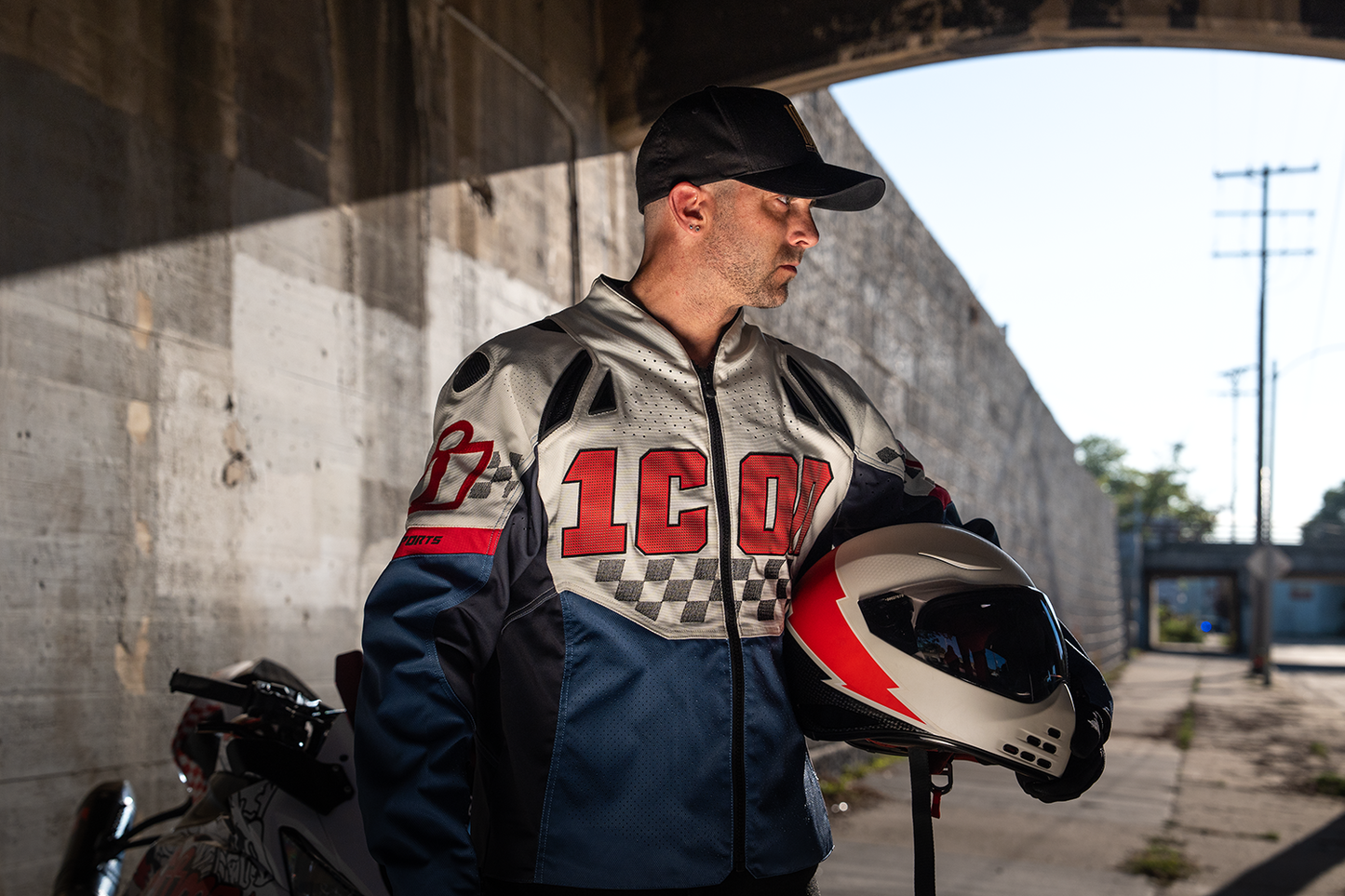 ICON Contra 3 Hero Jacket White/Blue