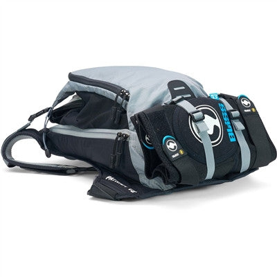 USWE Patriot 15 Backpack - Black/Grey