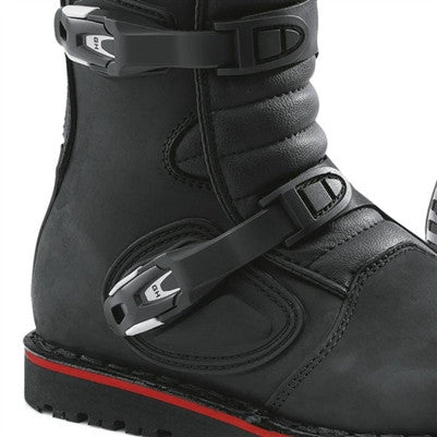 Forma Boulder Boots - Black