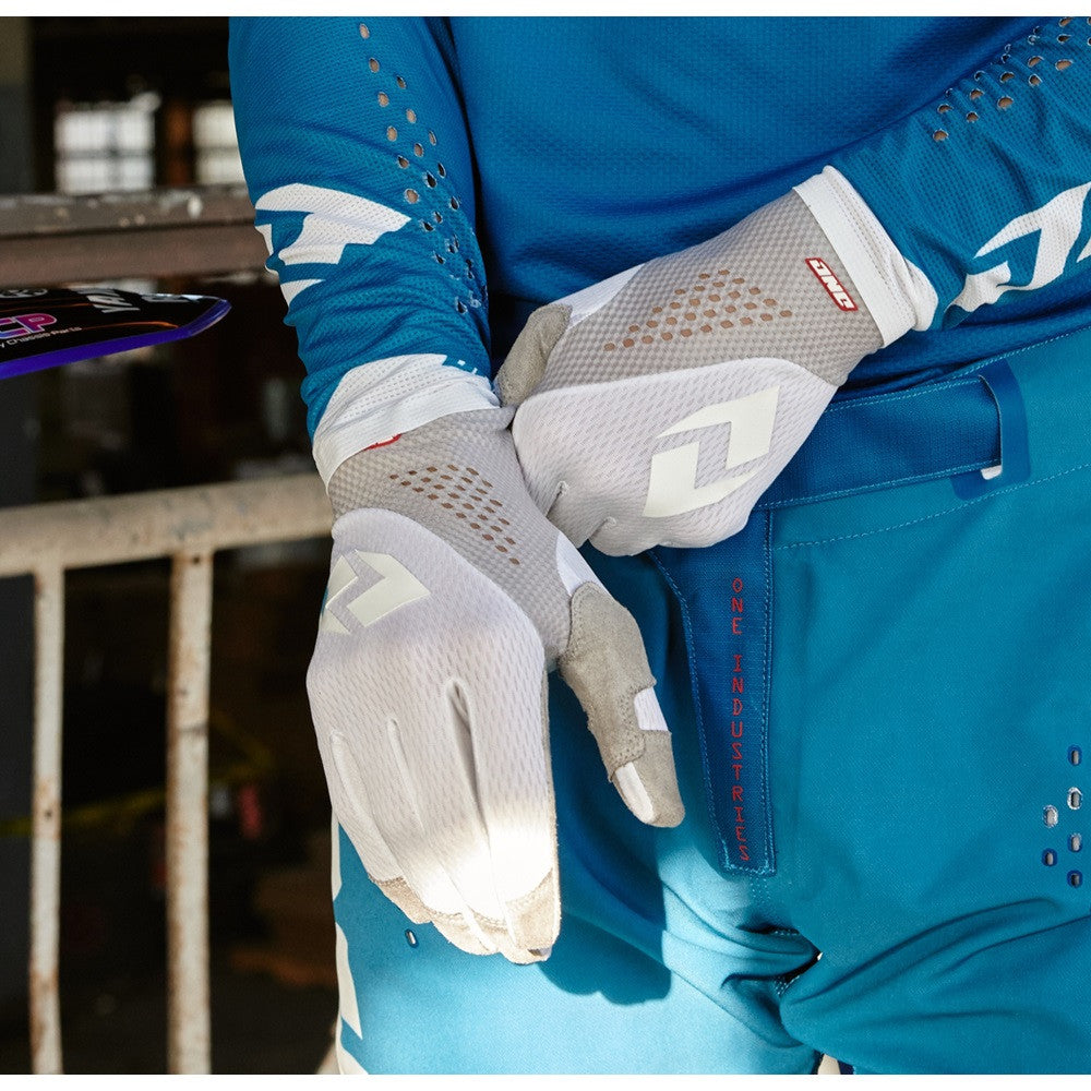 ONE Industries V197 Gloves Ice White