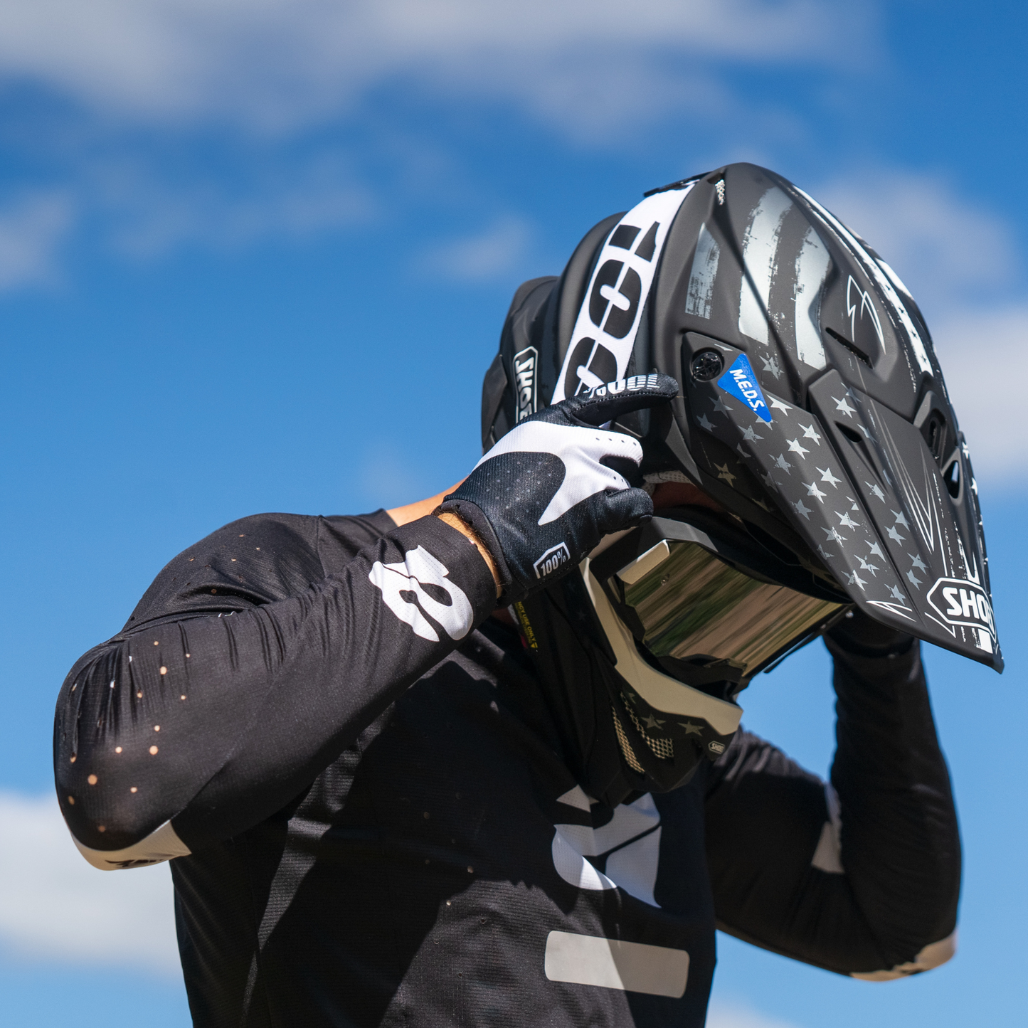 SHOEI VFX-EVO Faithful 2 Offroad Helmet